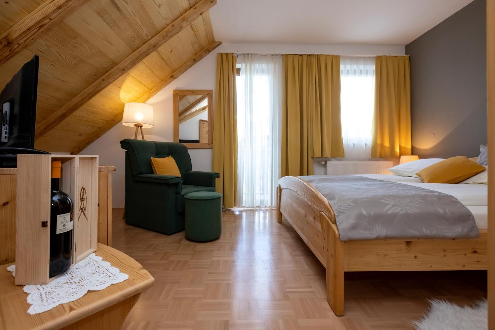 Art Hotel Kristal Bohinj ภายนอก รูปภาพ