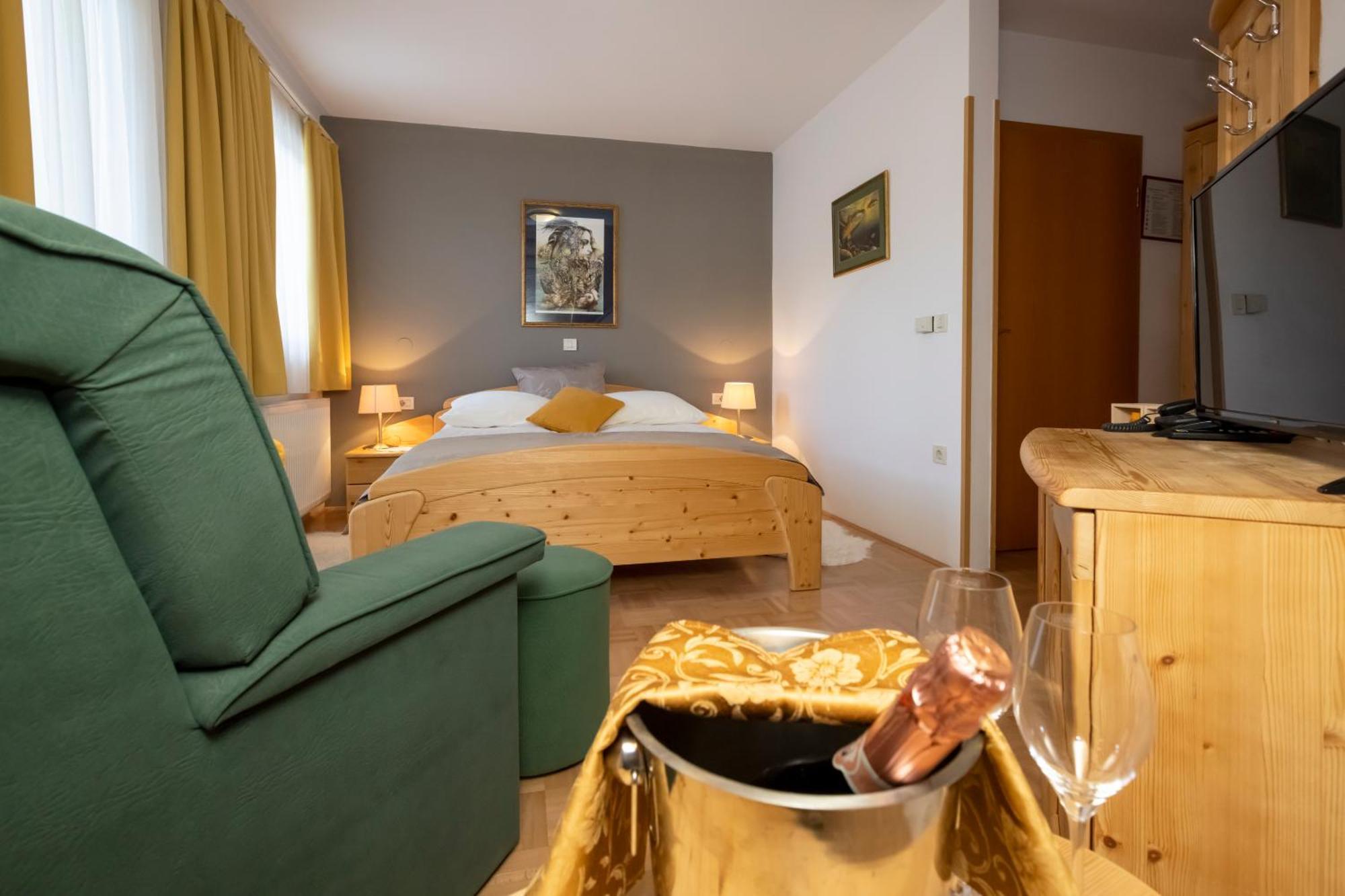 Art Hotel Kristal Bohinj ภายนอก รูปภาพ