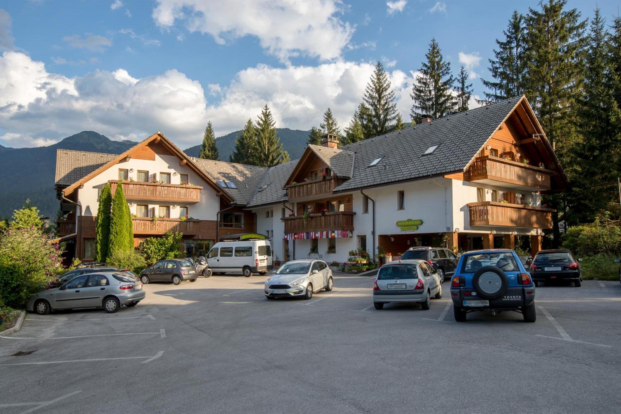 Art Hotel Kristal Bohinj ภายนอก รูปภาพ